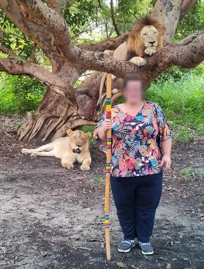 Amber, 31