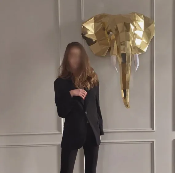 Angela, 33