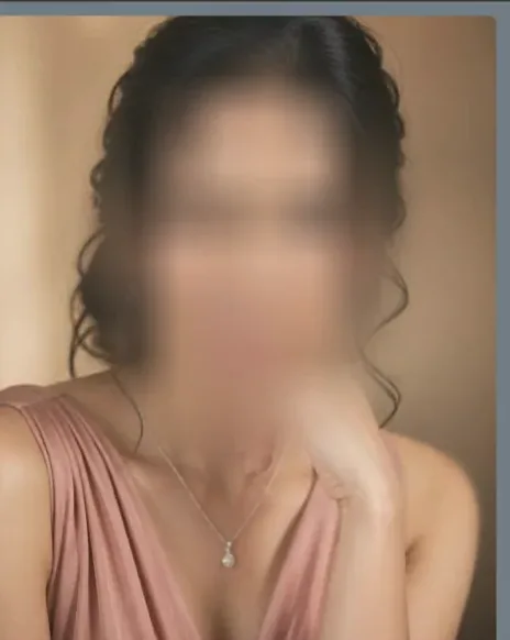 Anouk, 39