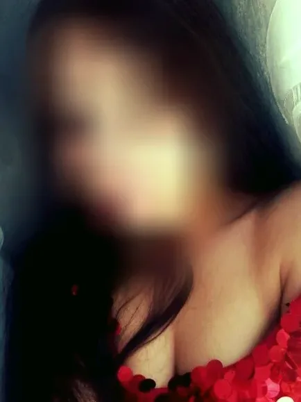 Daphne, 30