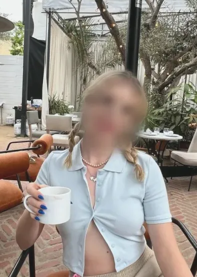 Judith, 27
