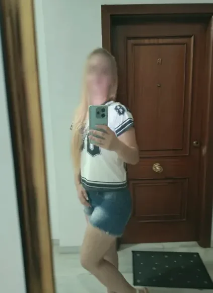 Maaike, 38